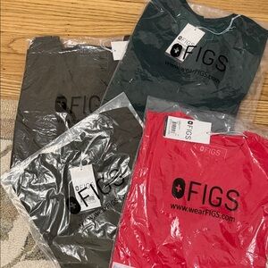 Bundle of FIGS underscrub tops XS red and green